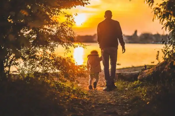 image of dad and child - parental alienation Camborne